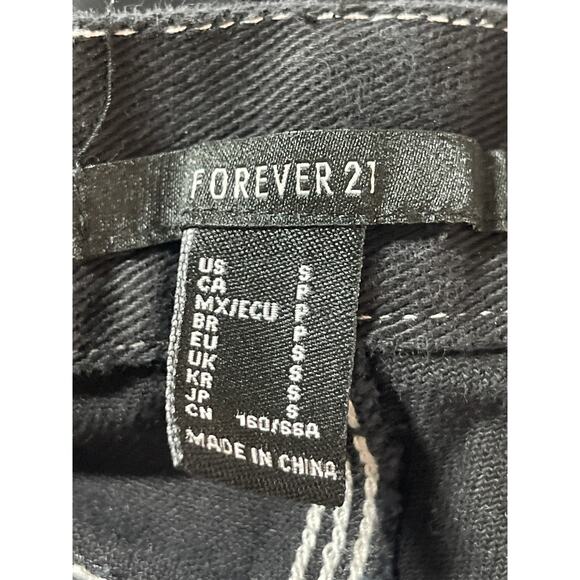 Forever 21 Women's Black High Rise Utility Straight Leg Cargo Denim Jeans Size S - Picture 5 of 6